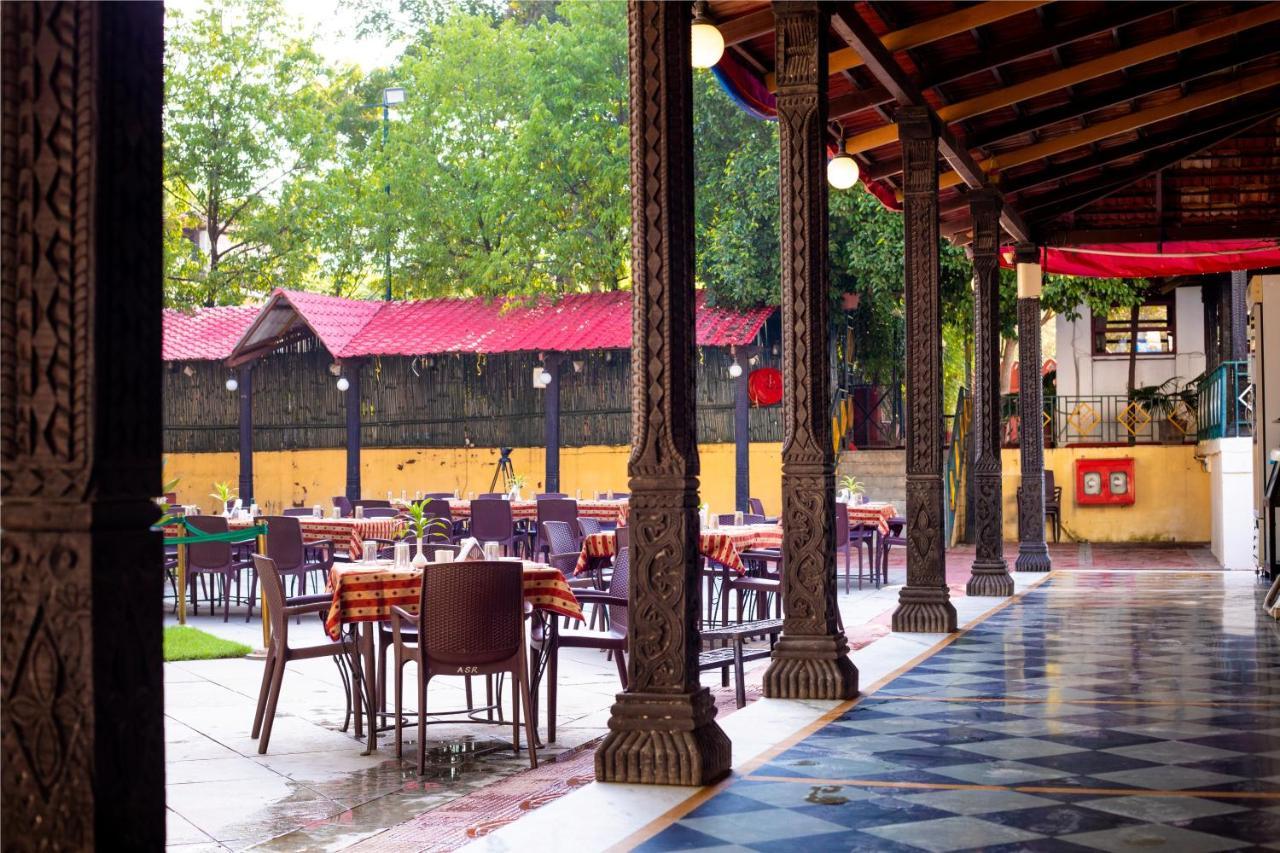 Amantra Shilpi Resort & Spa อุเดเปอร์ ภายนอก รูปภาพ