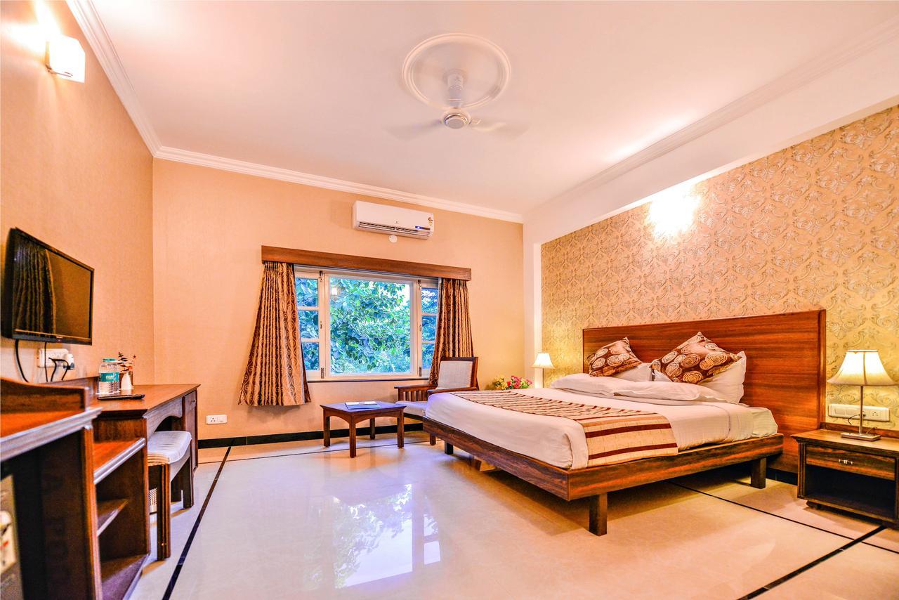 Amantra Shilpi Resort & Spa อุเดเปอร์ ภายนอก รูปภาพ