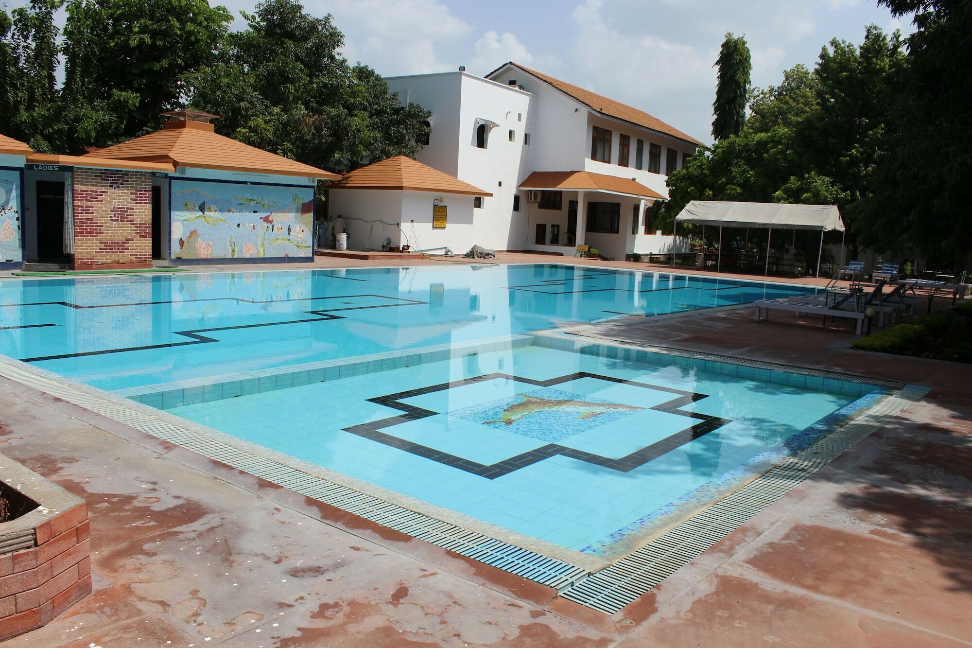 Amantra Shilpi Resort & Spa อุเดเปอร์ ภายนอก รูปภาพ